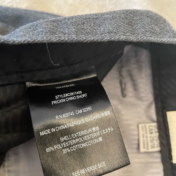 Volcom boys shorts. Waist size is 29” Grey - Picture 7 of 7